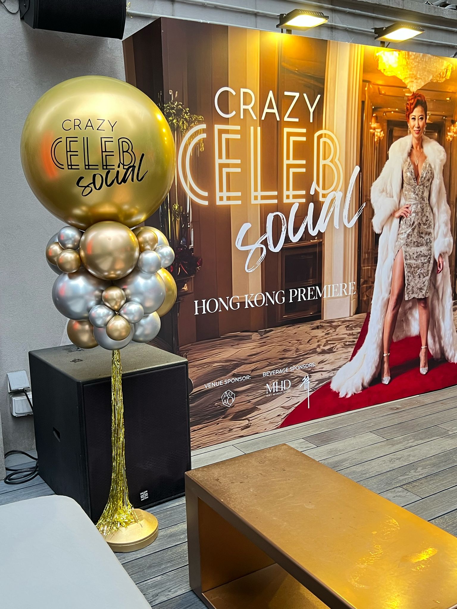 Crazy Celeb Social 氣球柱