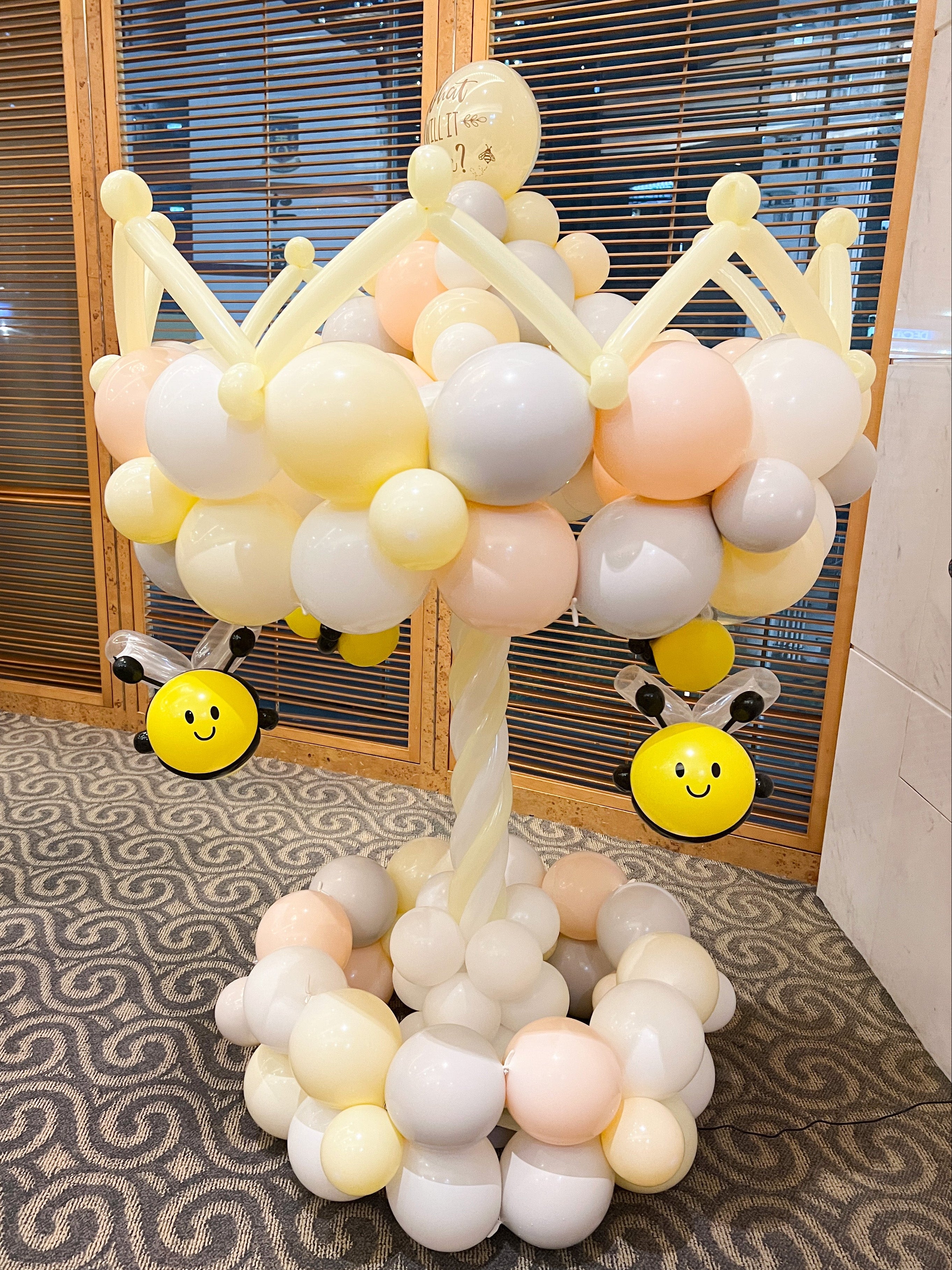 旋轉木馬|百日宴氣球|蜜蜂氣球|BalloonHK