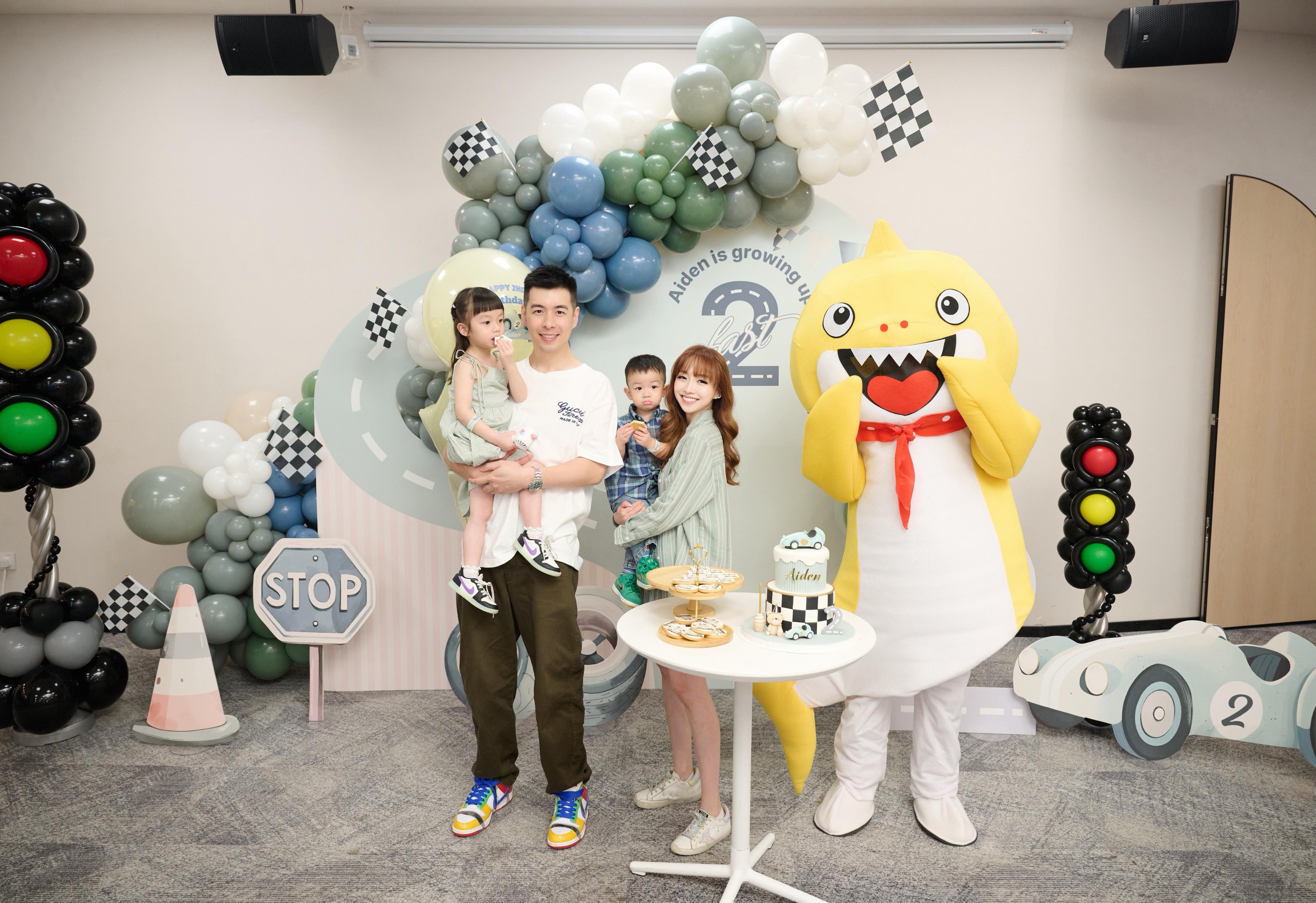 Foamboard Balloon Garland 套裝 - Aiden growing up 2 fast