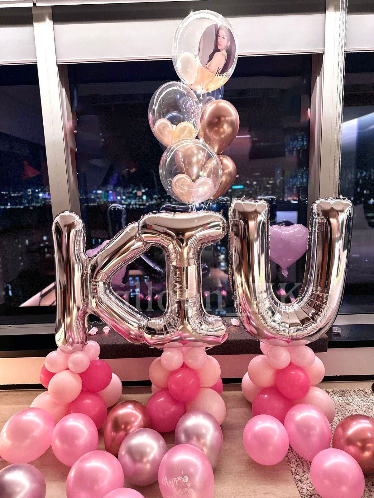 Balloon-Stand.jpg__PID:9ef969a4-fd83-453c-b8a2-b0184197acf9