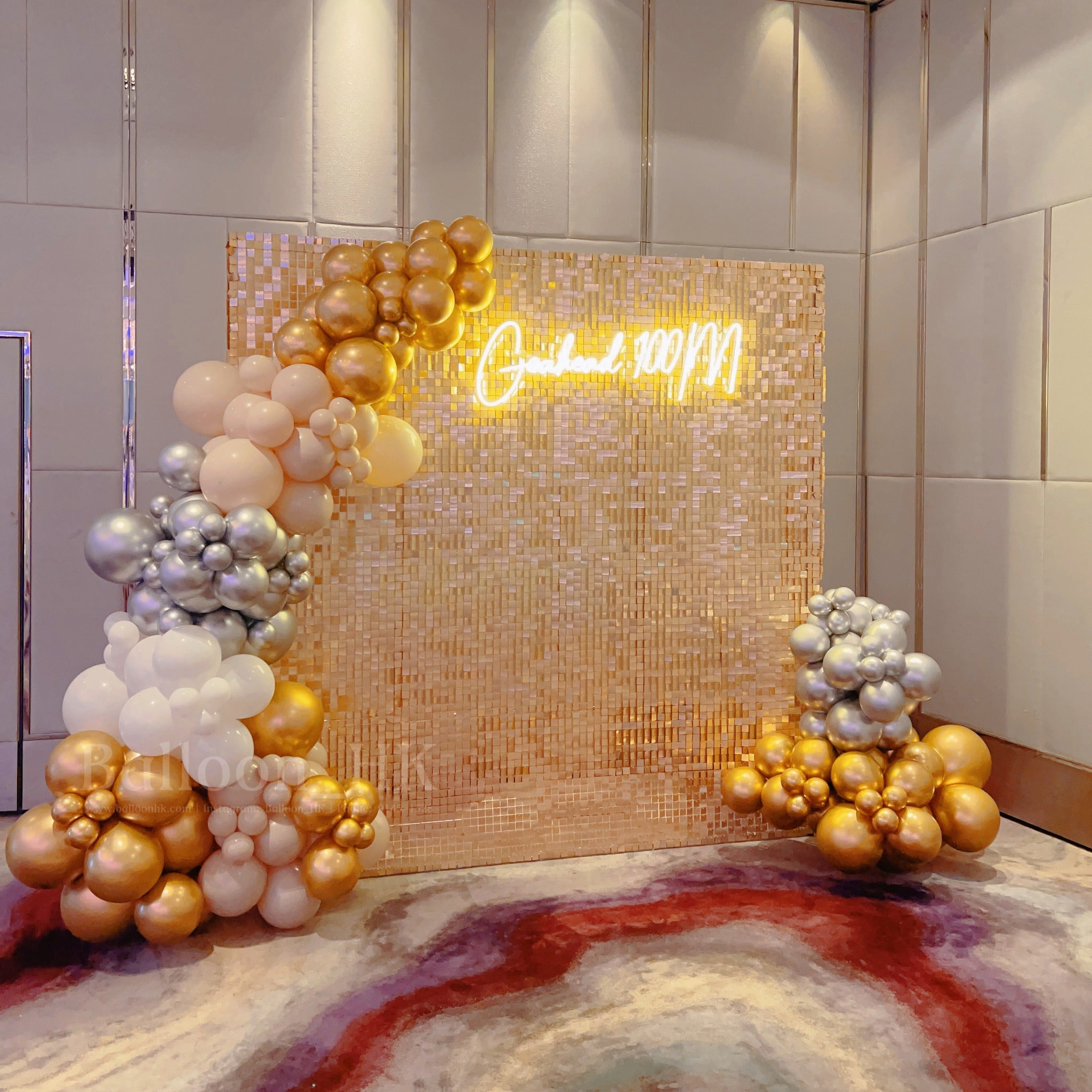 Balloon Garland-Golden.jpg__PID:606ddec9-49a6-4af9-8713-b83cd163f16b
