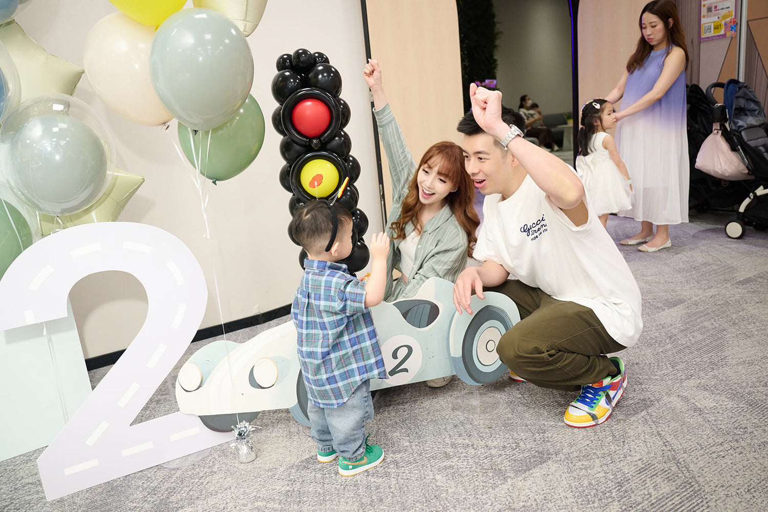 Foamboard Balloon Garland 套裝 - Aiden growing up 2 fast