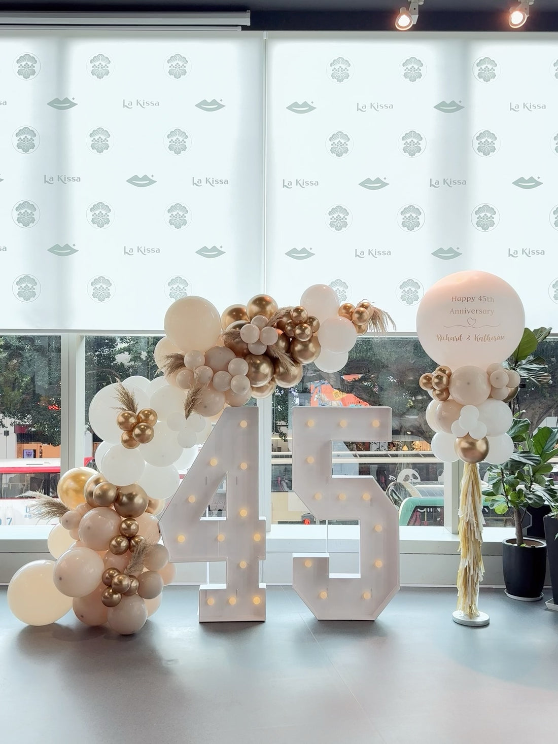 The_One_La_Kissa_Cafe_balloon_garland-2  | 氣球鏈|氣球花環