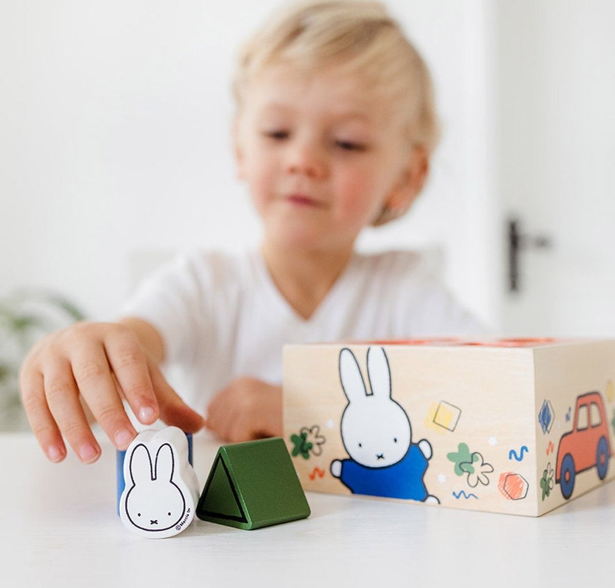 bambolino TOYS - Miffy 玩具積木分類盒｜認知學習玩具｜米菲兔｜木製｜幼兒/學齡前兒童益智玩具｜鍛煉邏輯思維｜學習辨識形狀和顏色｜