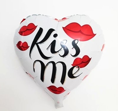 W28 18&quot; Kiss Me